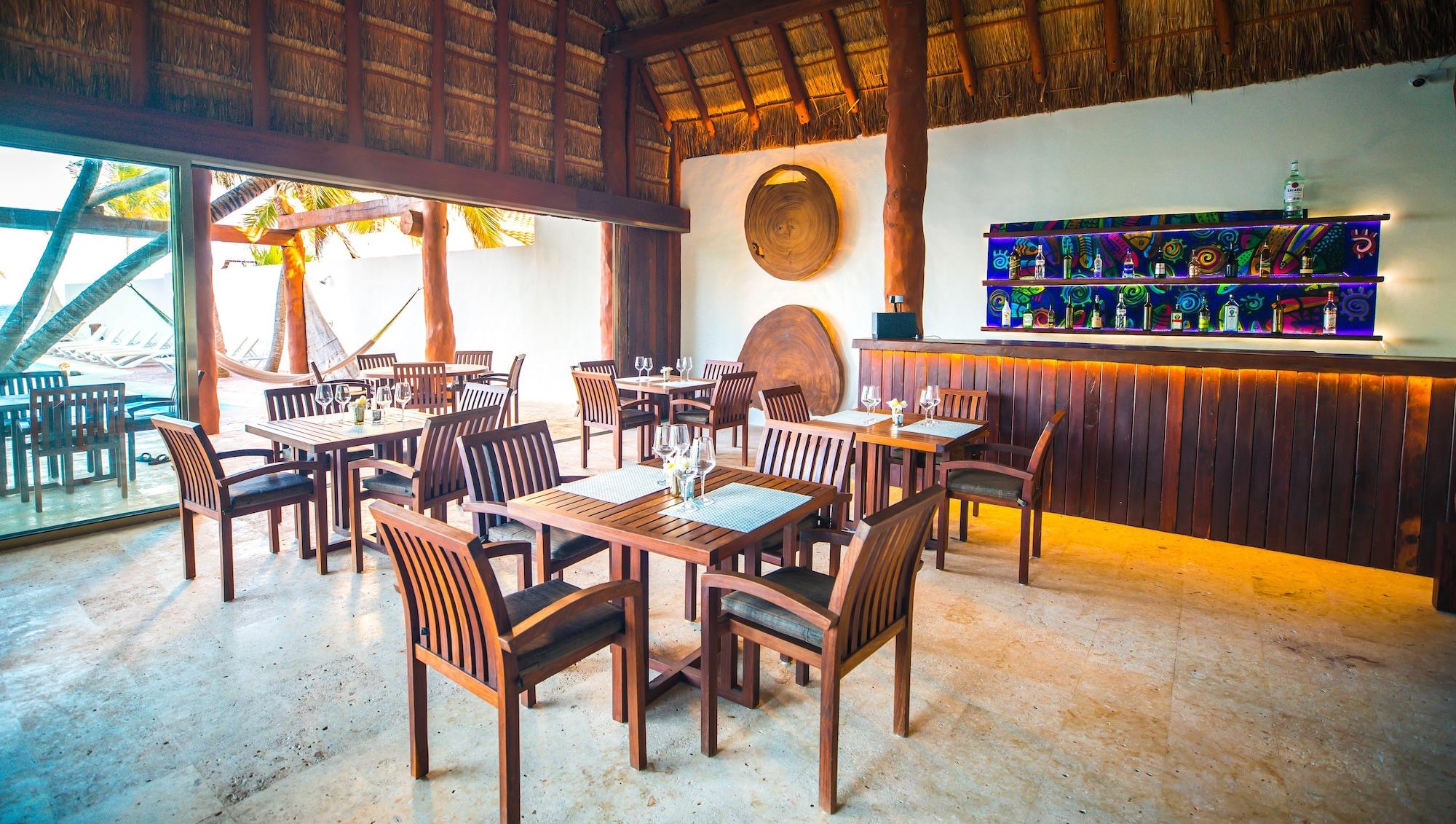 Casa del Puerto by MIJ - Beachfront Hotel Puerto Morelos Exterior foto